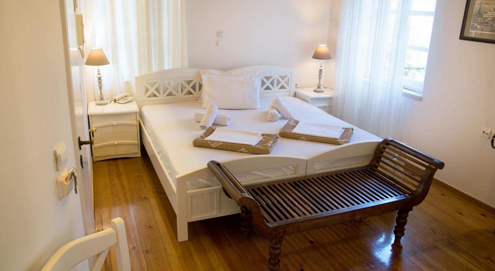 Ontas Traditional Hotell Chania (Crete)